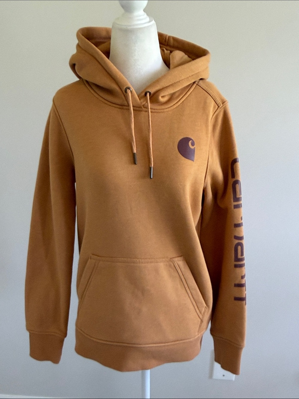 NWOT Women’s Carhartt Brown Hooded Sweatshirt with Script Sleeve Logo Sz Xs - Picture 5 of 11